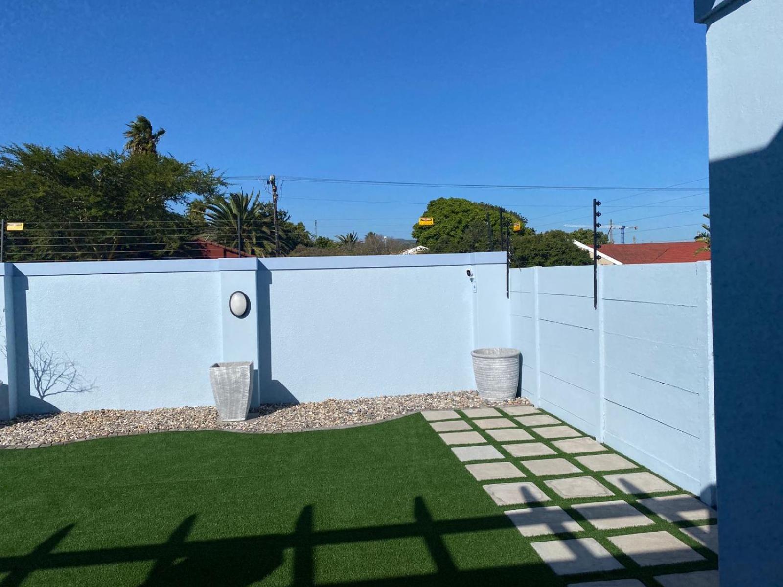 32 On Gill Road Self Catering * Cape Town